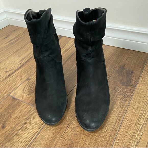 Arnold Churgin Suede Leather Slouchy Ankle Bootie w/ 2.5" Heel Black Size 38 - Picture 3 of 6